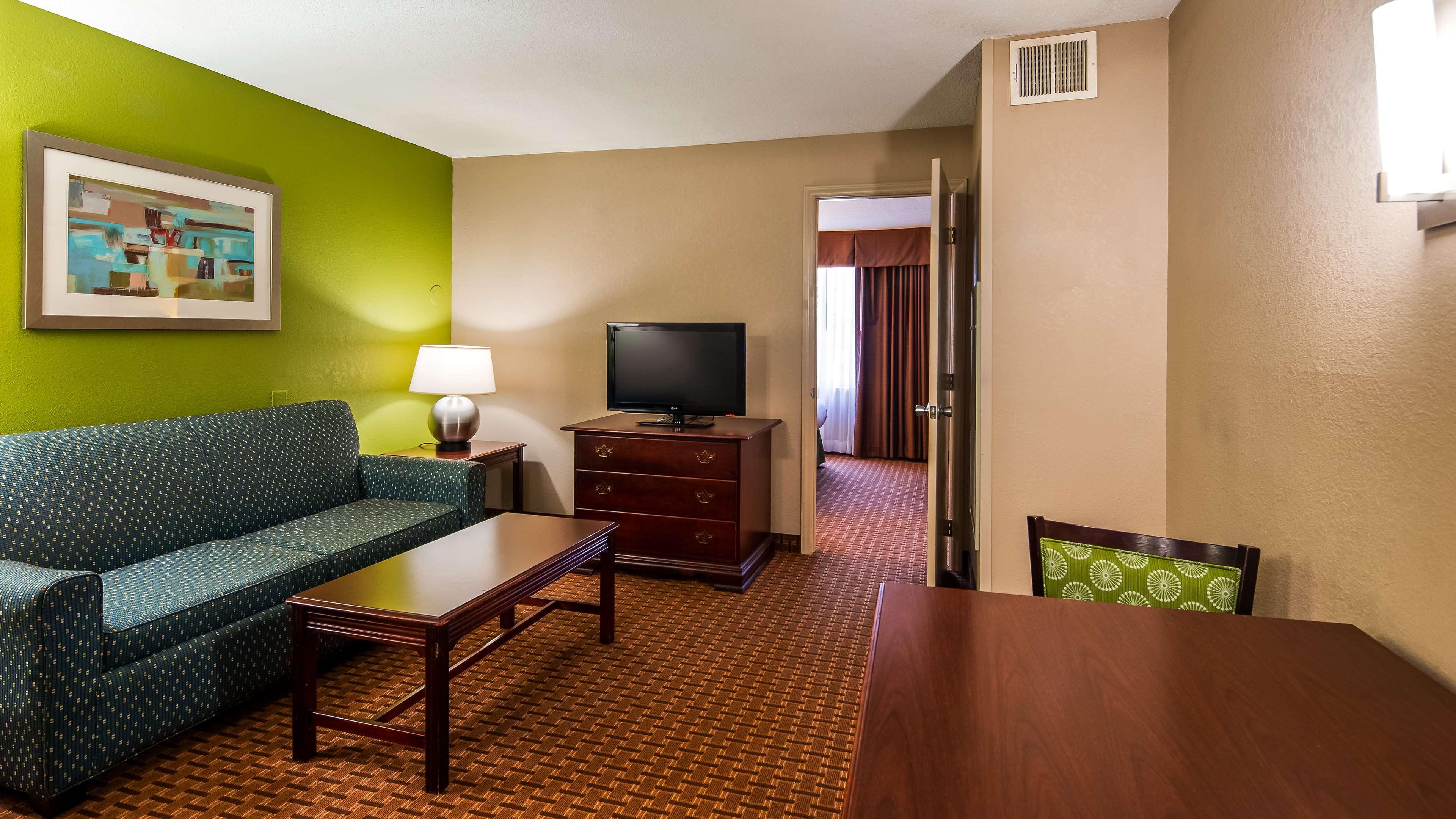 Surestay Plus Hotel By Best Western Raleigh North Downtown Kültér fotó
